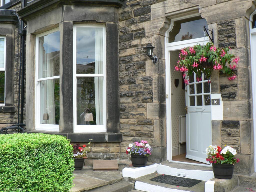 Bed and Breakfast 16 Franklin Bijou Boutique à Harrogate Extérieur photo