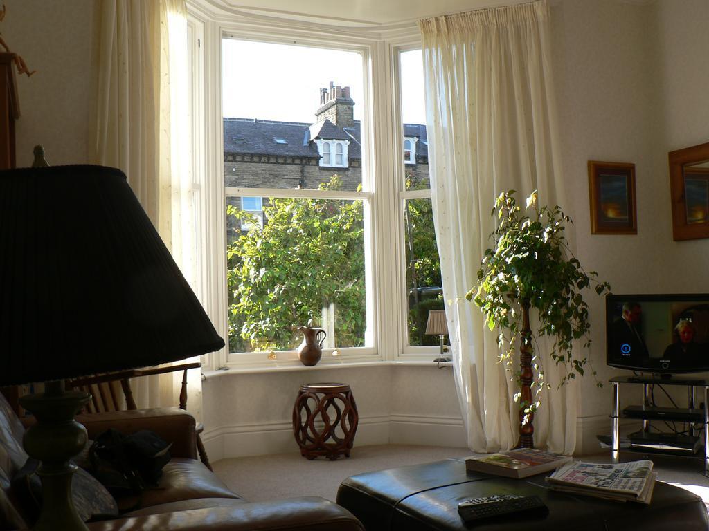 Bed and Breakfast 16 Franklin Bijou Boutique à Harrogate Extérieur photo